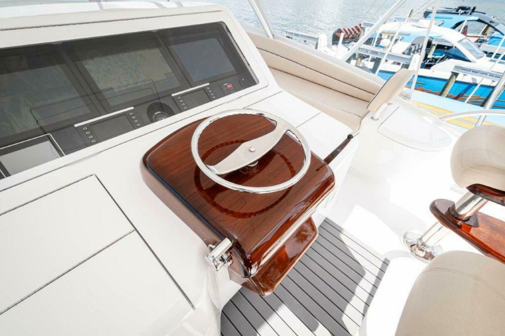 Slide: The Image of 2020 Viking 72 Convertible- GUNNSLINGER-Helm 10 - 4535623