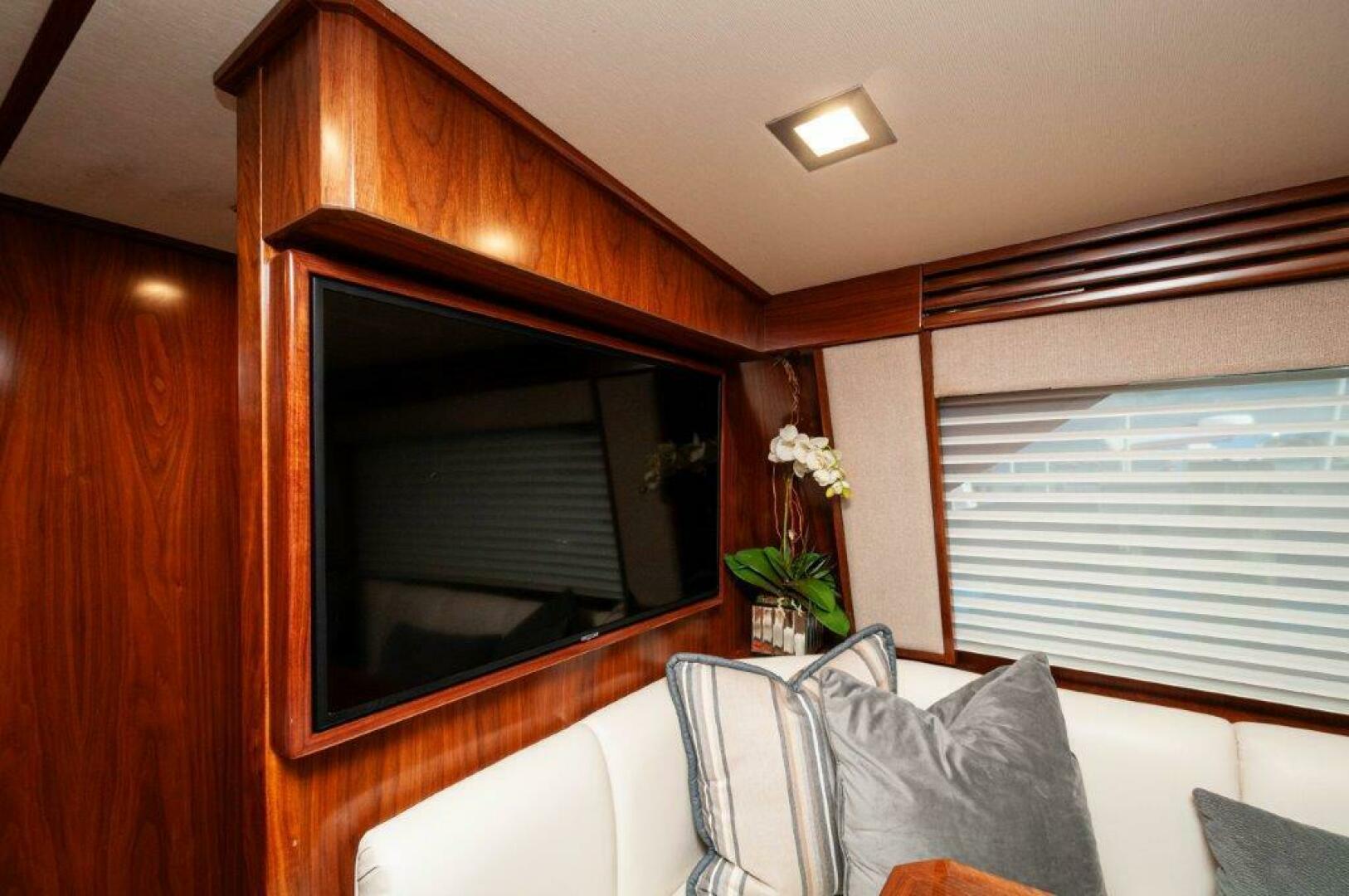 Slide: The Image of 2020 Viking 72 Convertible- GUNNSLINGER-Salon 2 - 4535643