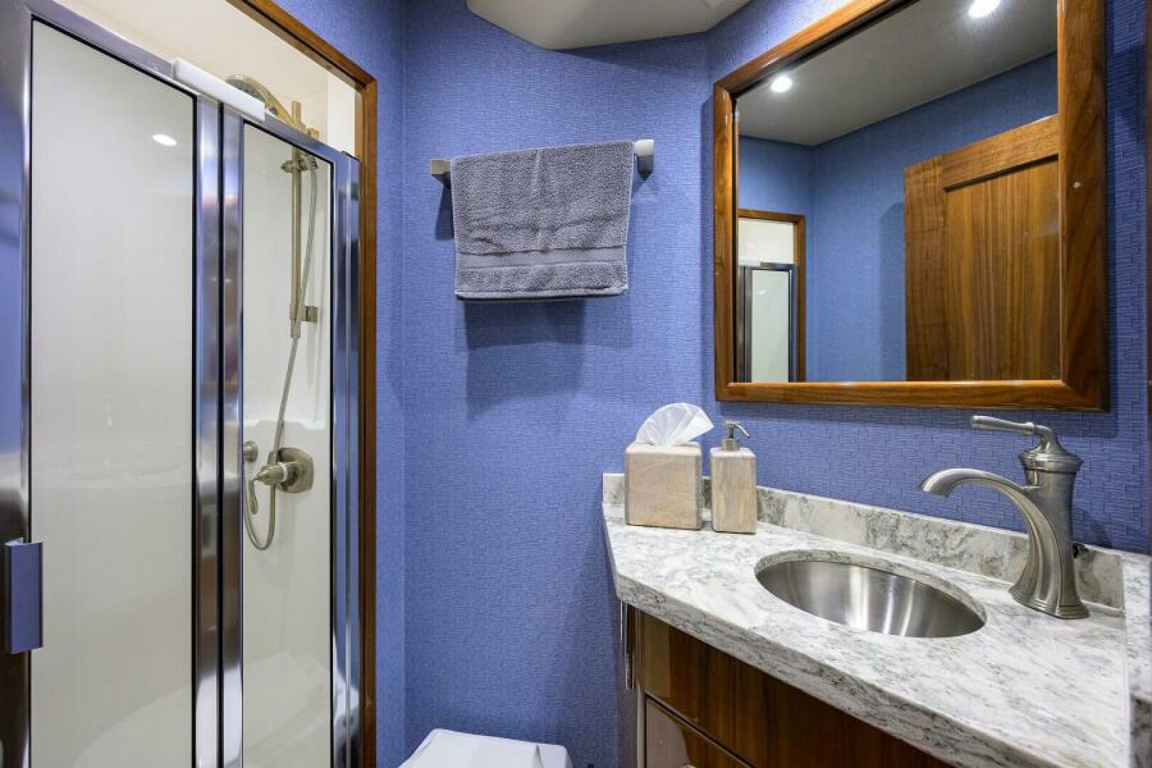 Slide: The Image of Port Guest Head - 5093999