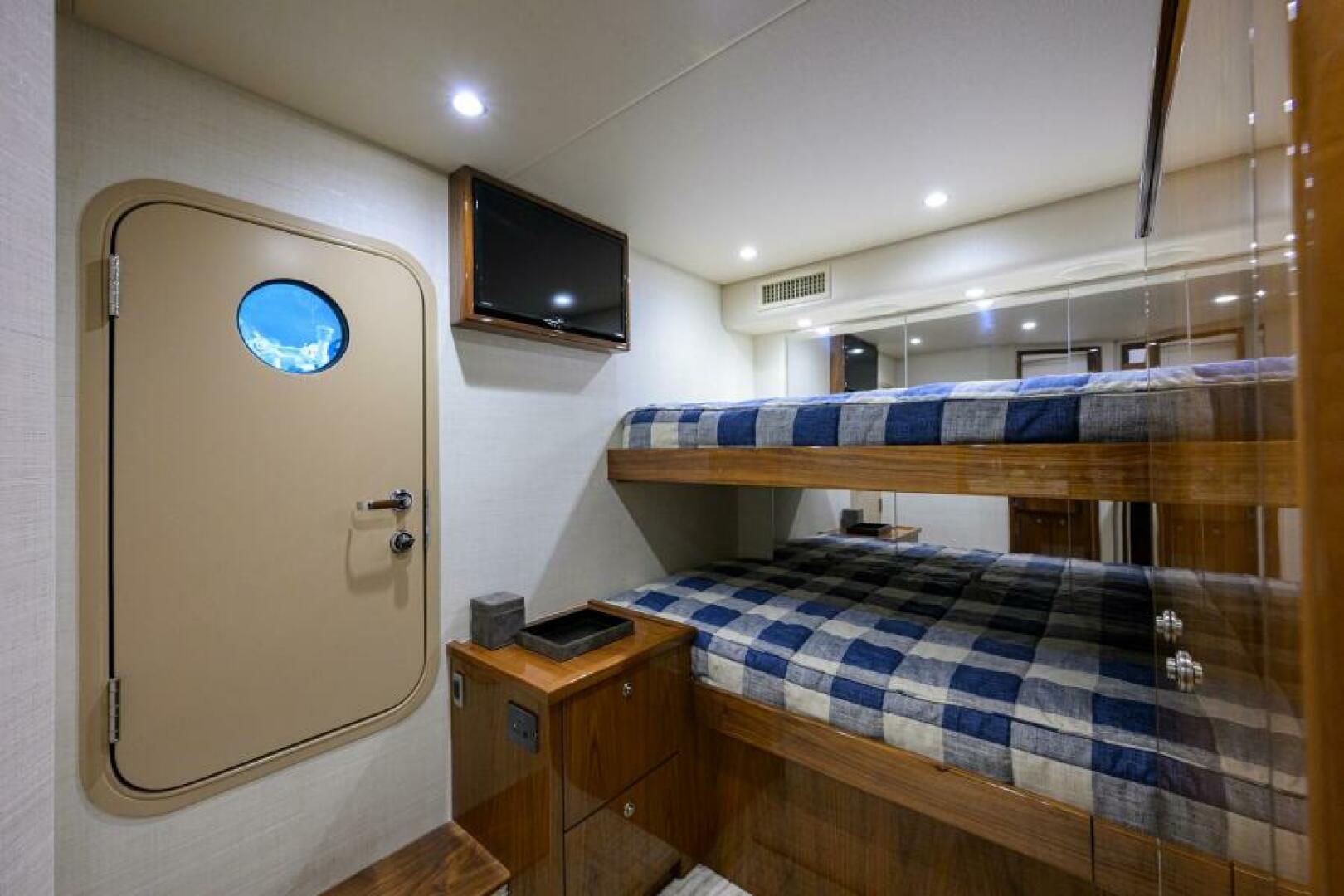 Slide: The Image of Crew Stateroom - 5094000