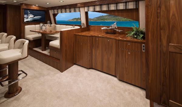 Slide: The Image of Viking 72 Convertible 2025 - 10