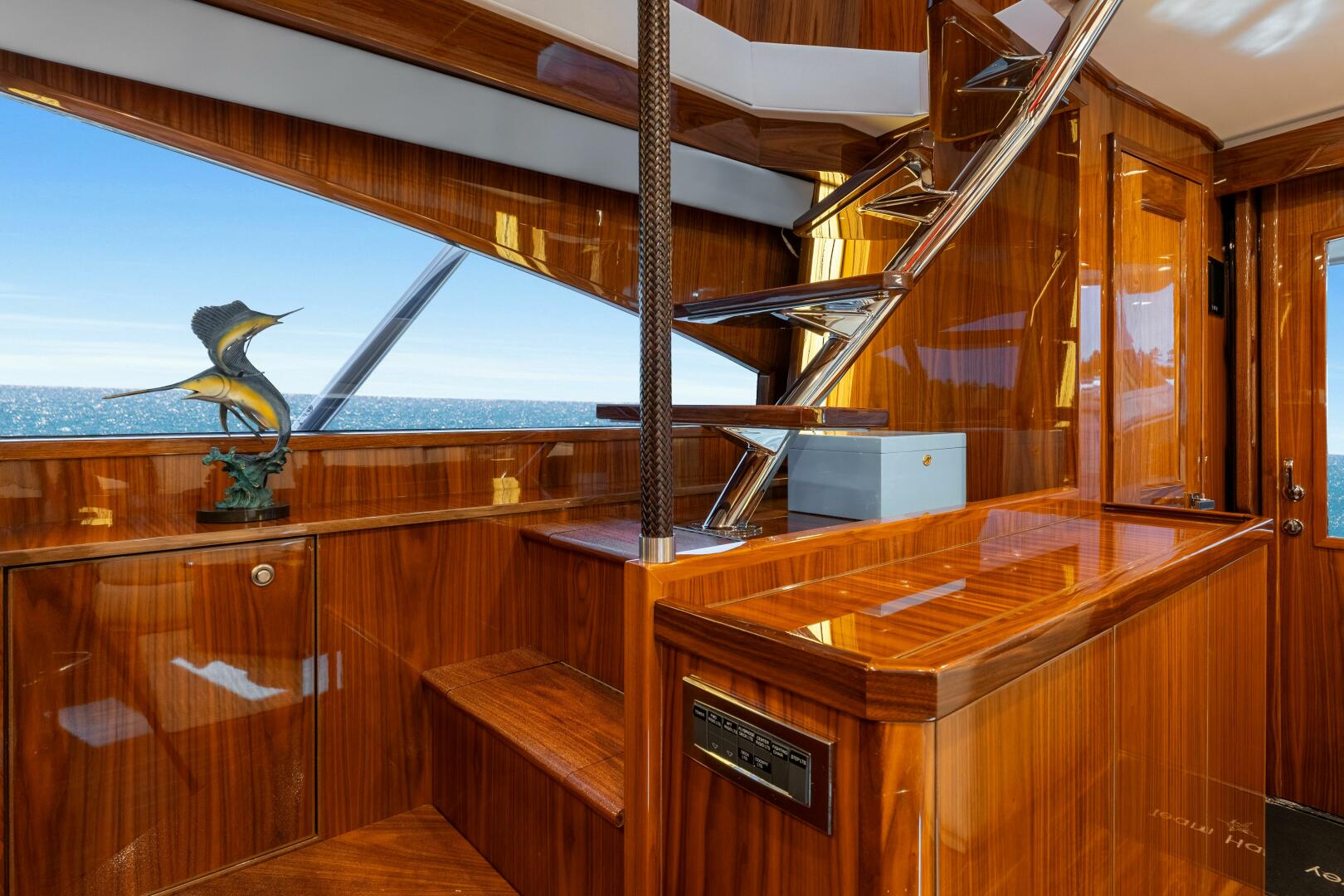 Slide: The Image of 2020 72 Viking Enclosed Bridge Team Harvey Salon (7) - 4822707
