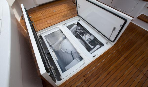 Slide: The Image of Viking 72 Enclosed Bridge 2025 - 8
