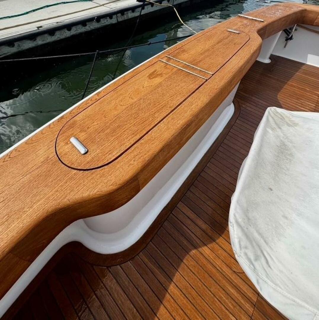 Slide: The Image of 2005 Viking 74 Convertible 'Liquid Gold' - 5427057