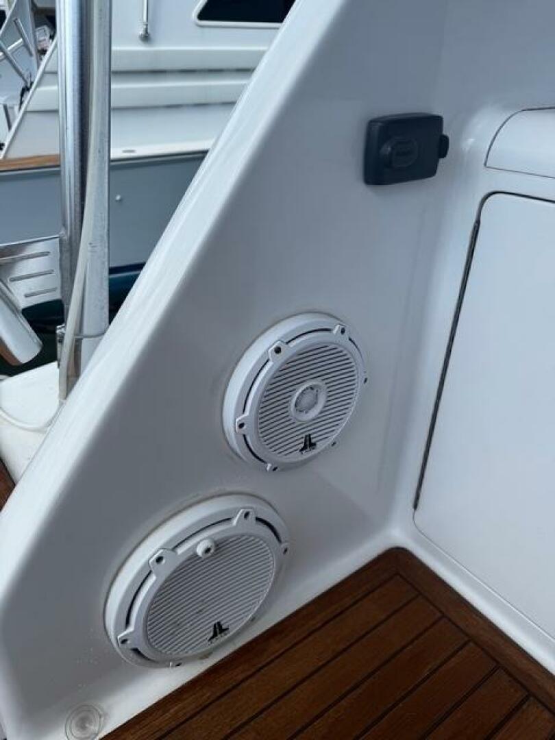 Slide: The Image of 2005 Viking 74 Convertible 'Liquid Gold' - 5427095