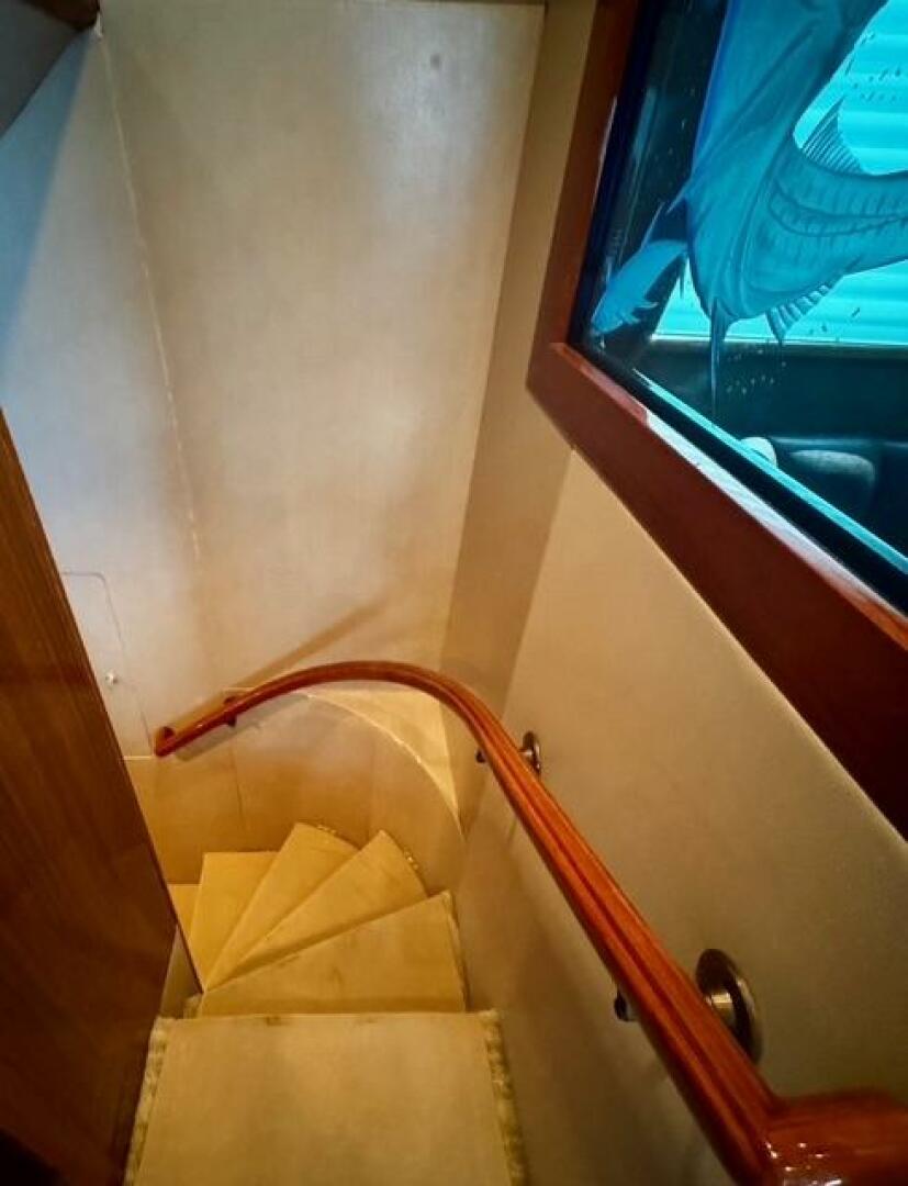 Slide: The Image of 2005 Viking 74 Convertible 'Liquid Gold' - 5427077