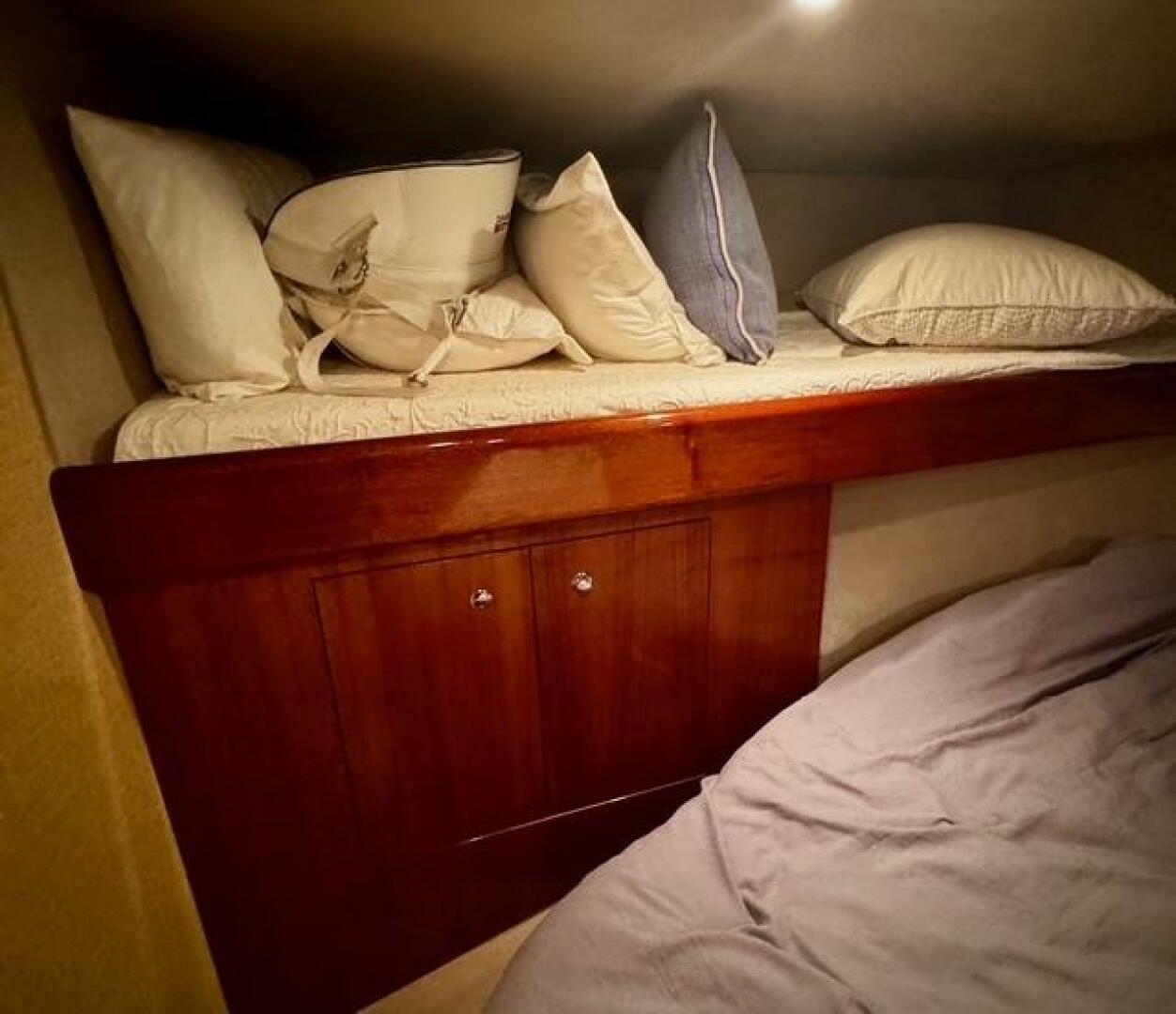 Slide: The Image of 2005 Viking 74 Convertible 'Liquid Gold' - 5427084