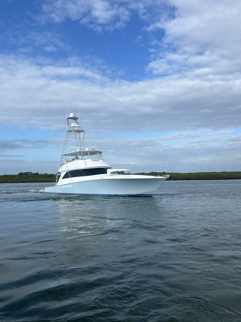 Slide: The Image of 2005 Viking 74 Convertible 'Liquid Gold' - 5433080