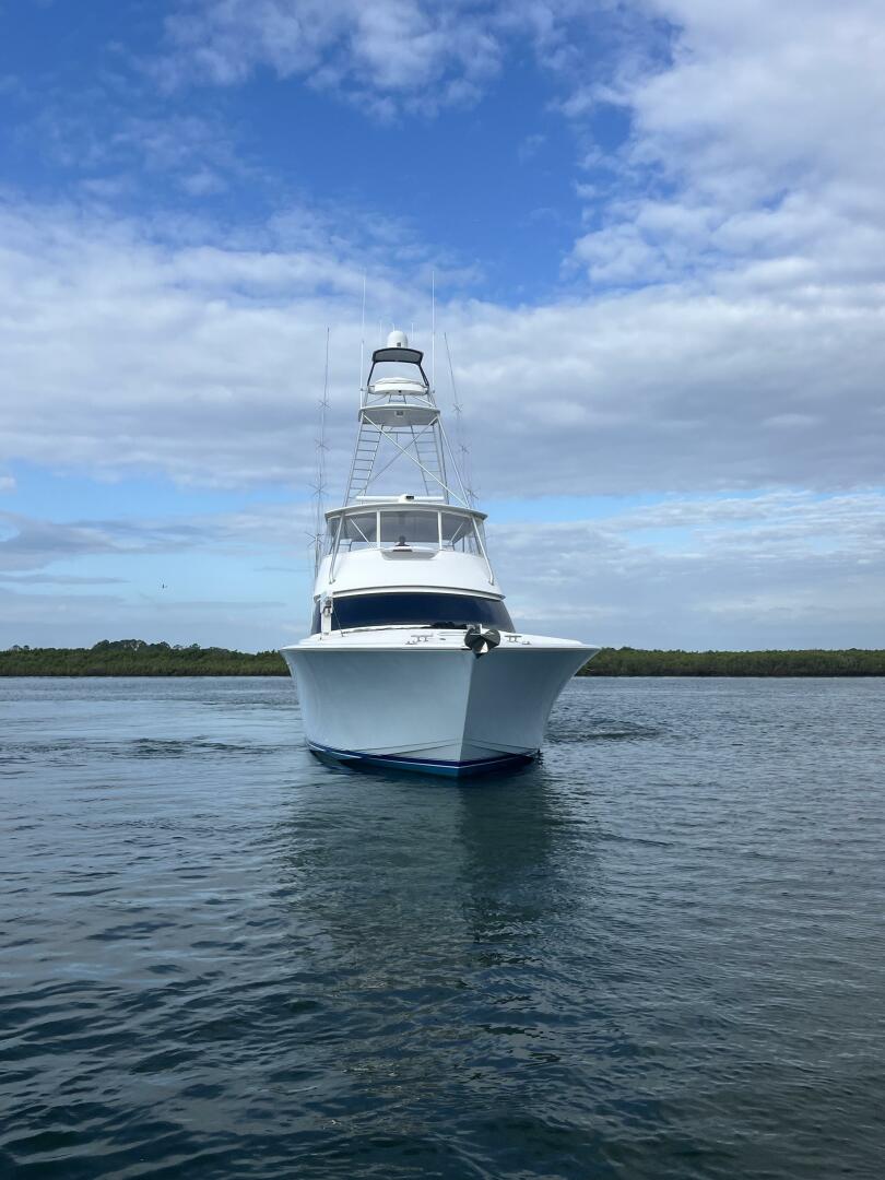 Slide: The Image of 2005 Viking 74 Convertible 'Liquid Gold' - 5433083