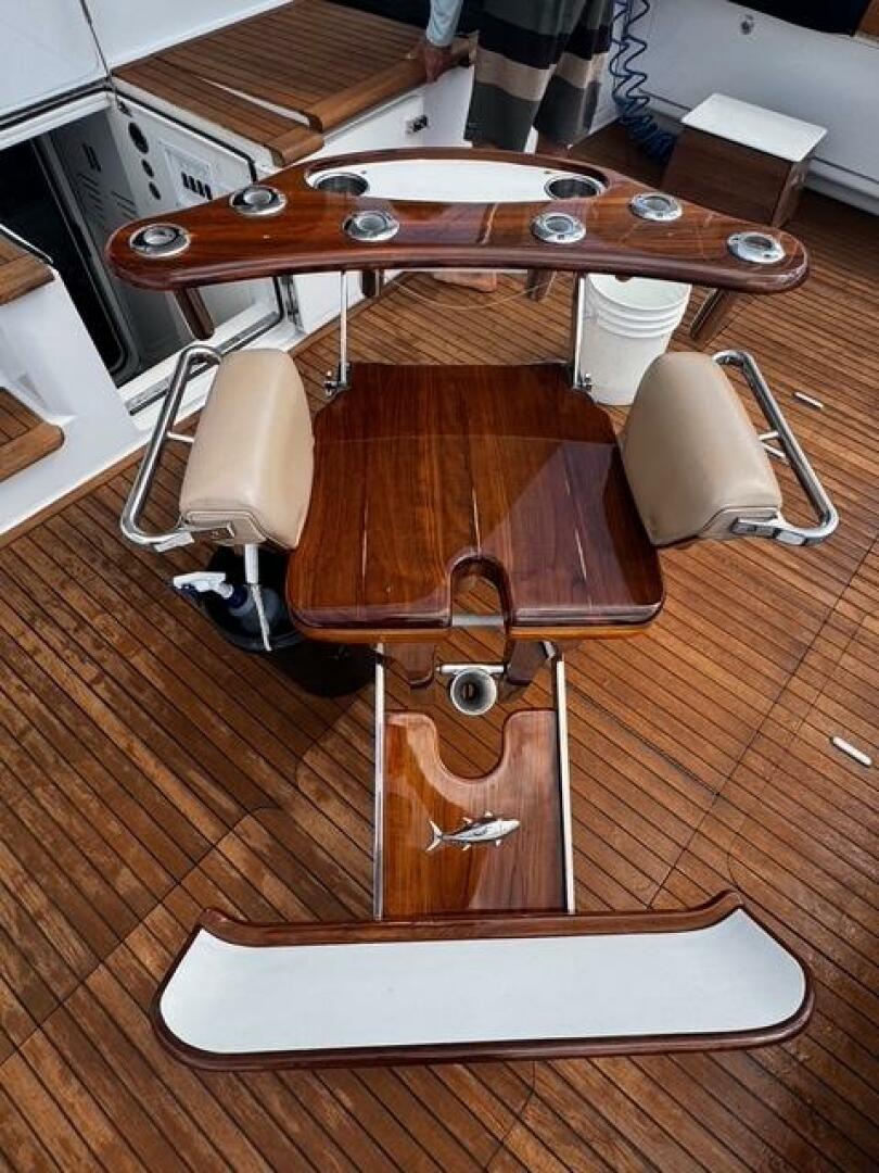 Slide: The Image of 2005 Viking 74 Convertible 'Liquid Gold' - 5427094