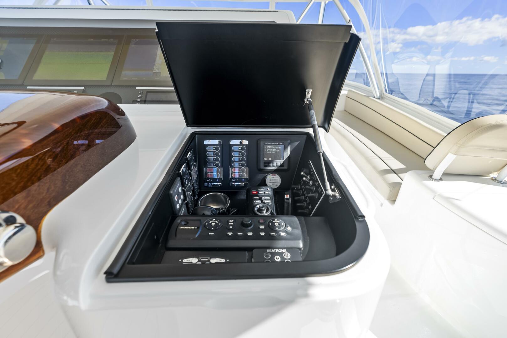 Slide: The Image of Viking 80 Convertible 2019 - 5009121