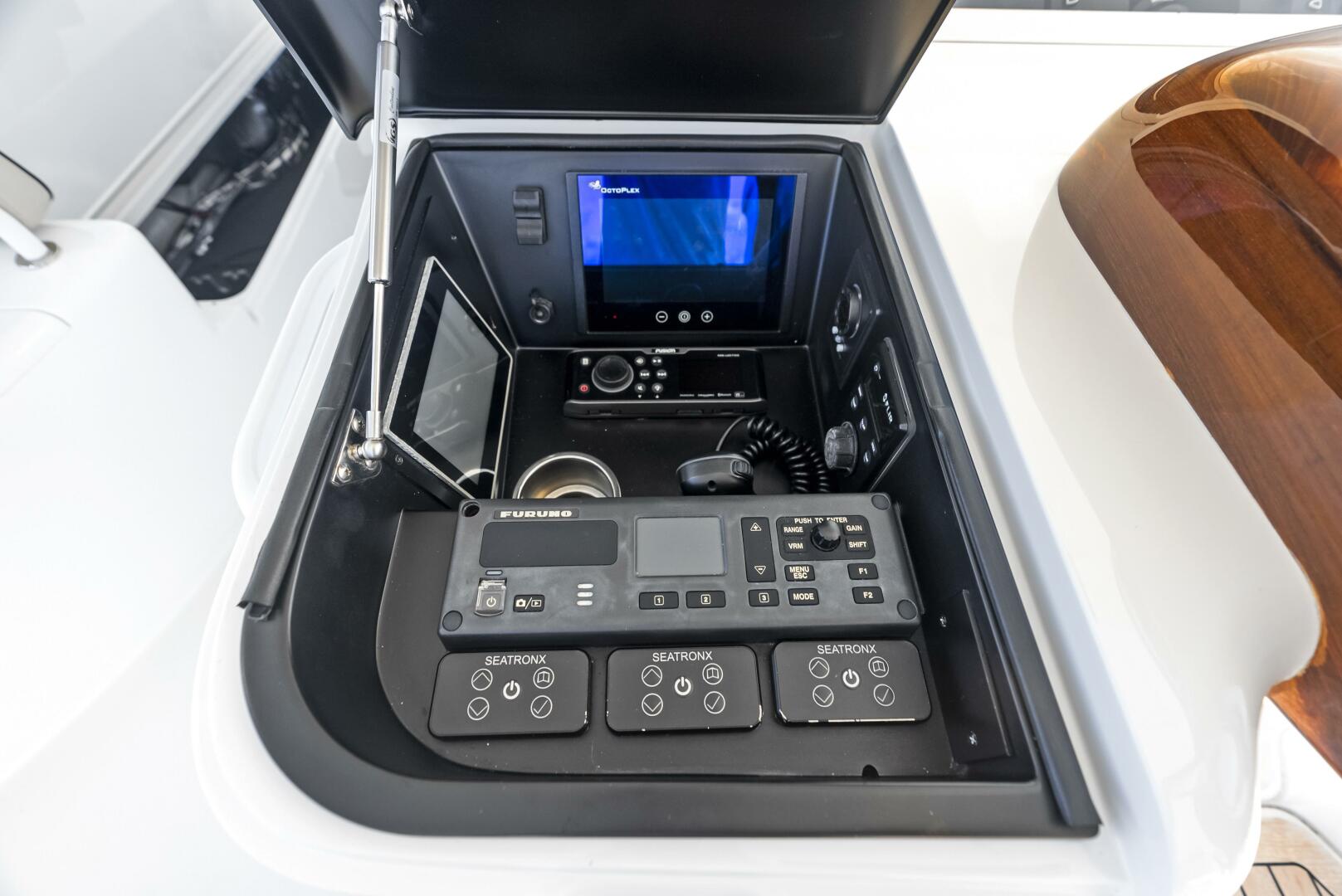 Slide: The Image of Viking 80 Convertible 2019 - 5009126