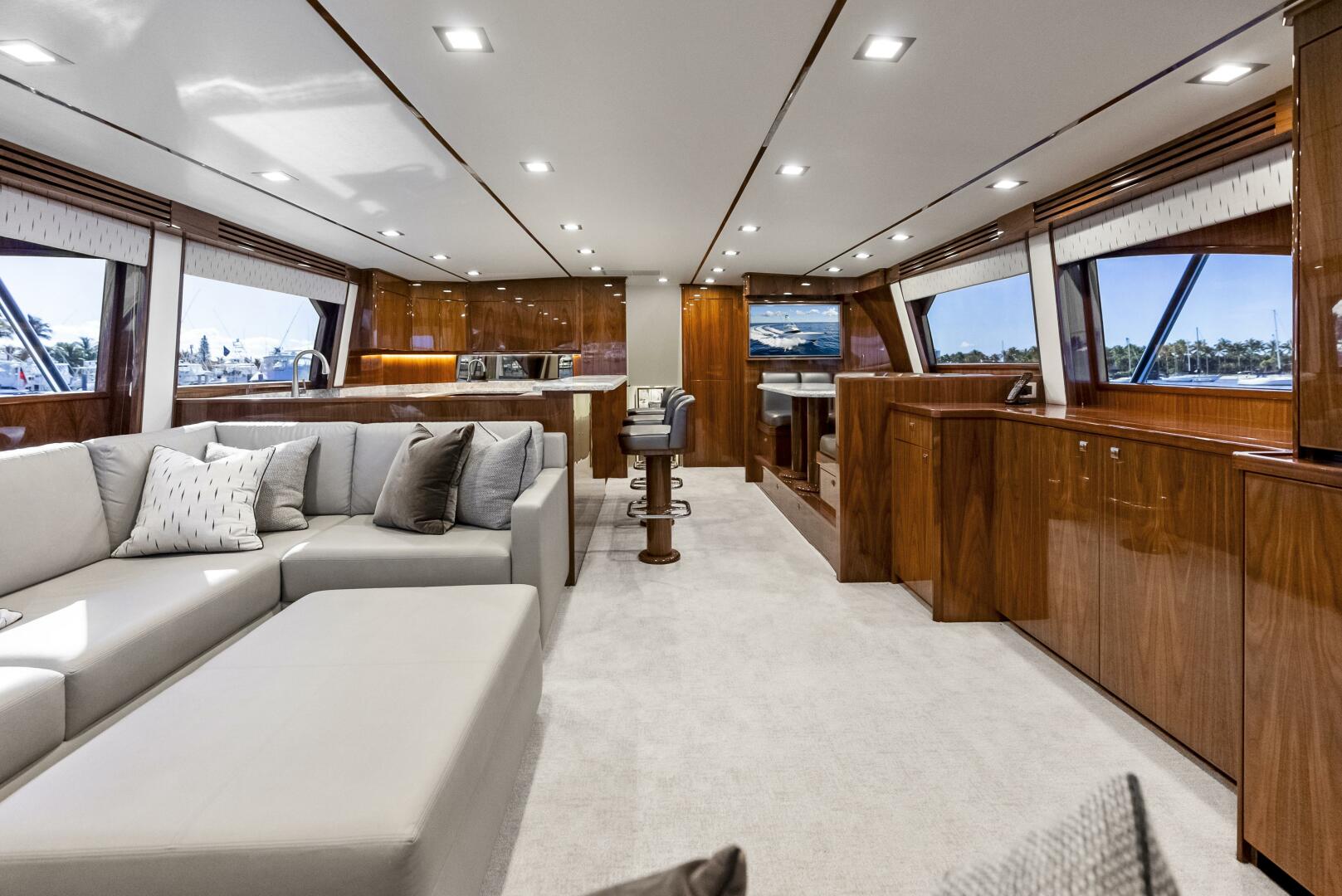 Slide: The Image of Viking 80 Convertible 2019 - 5009245