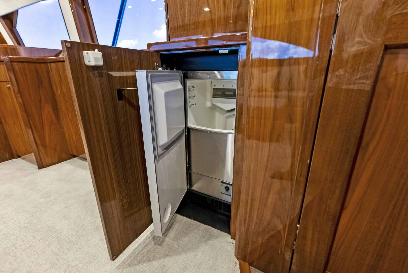 Slide: The Image of Viking 80 Convertible 2019 - 5009256
