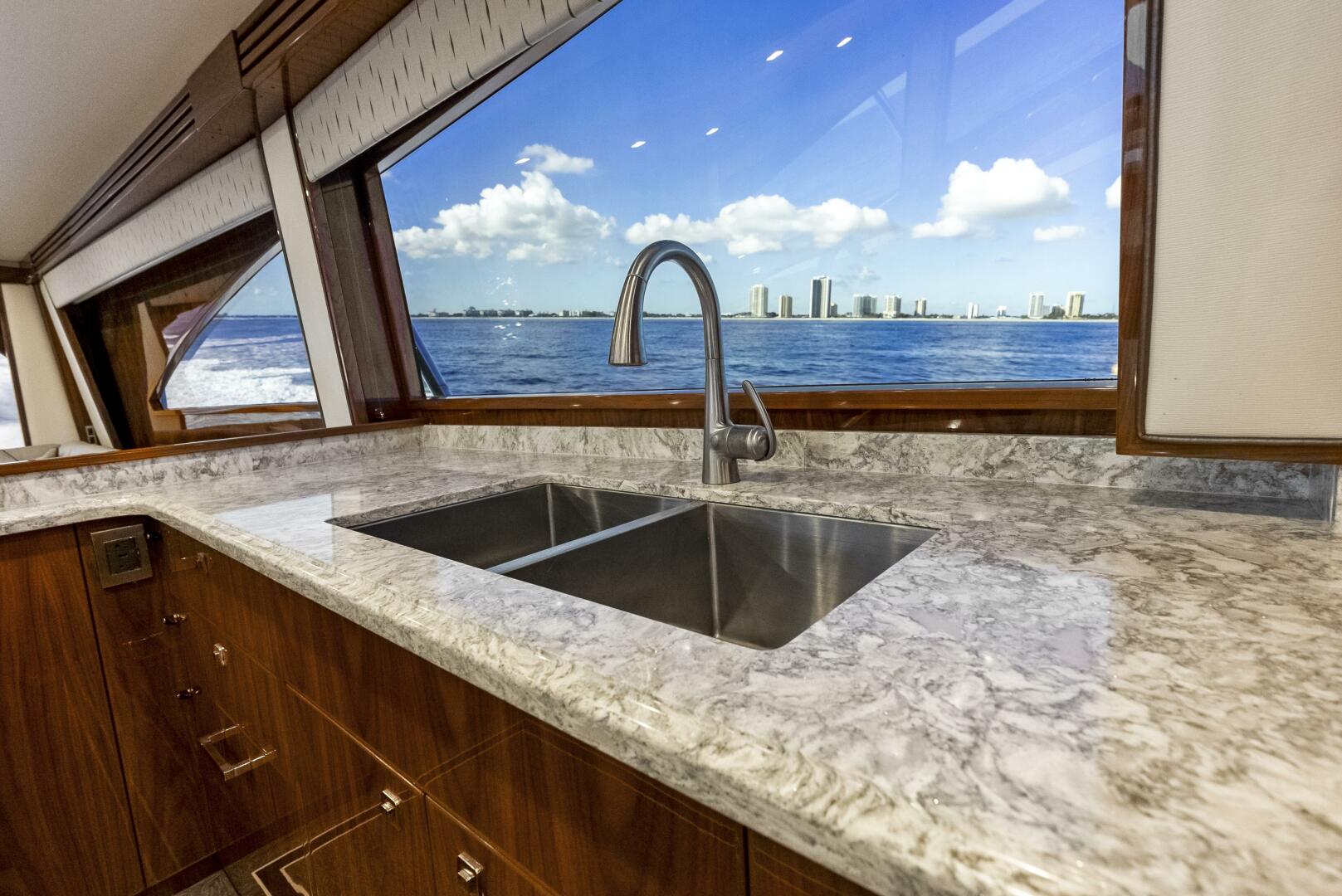 Slide: The Image of Viking 80 Convertible 2019 - 5009265
