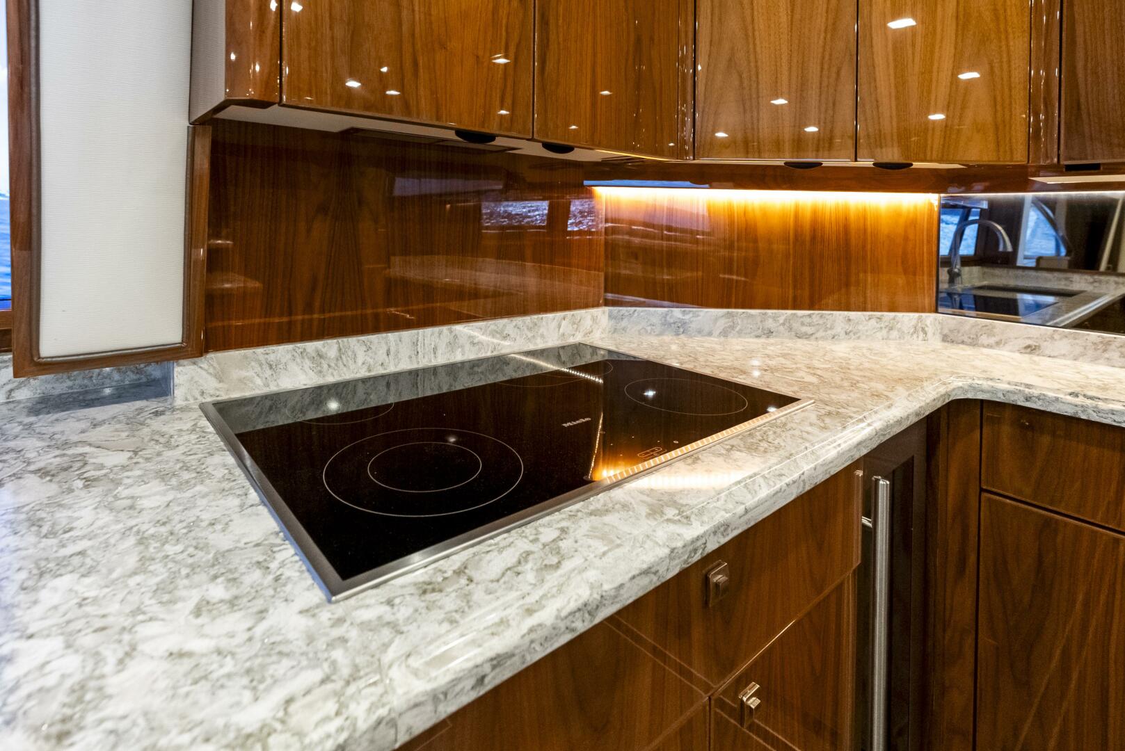 Slide: The Image of Viking 80 Convertible 2019 - 5009266