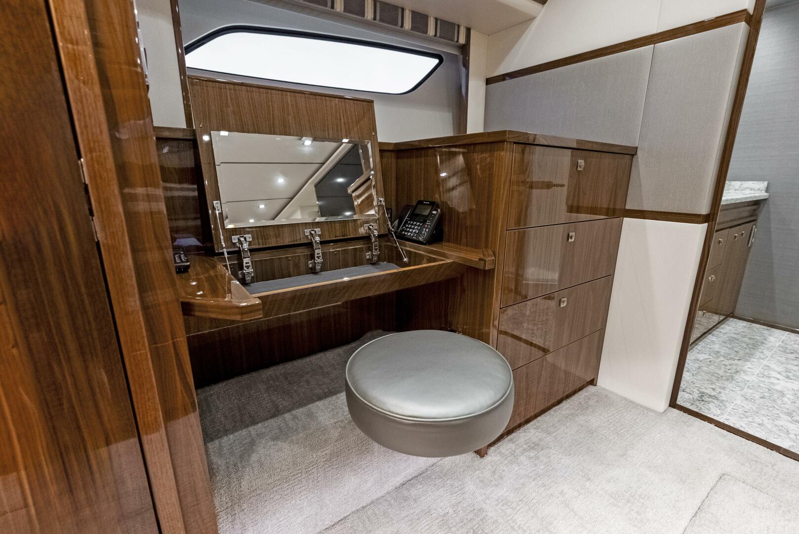 Slide: The Image of Viking 80 Convertible 2019 - 5009311