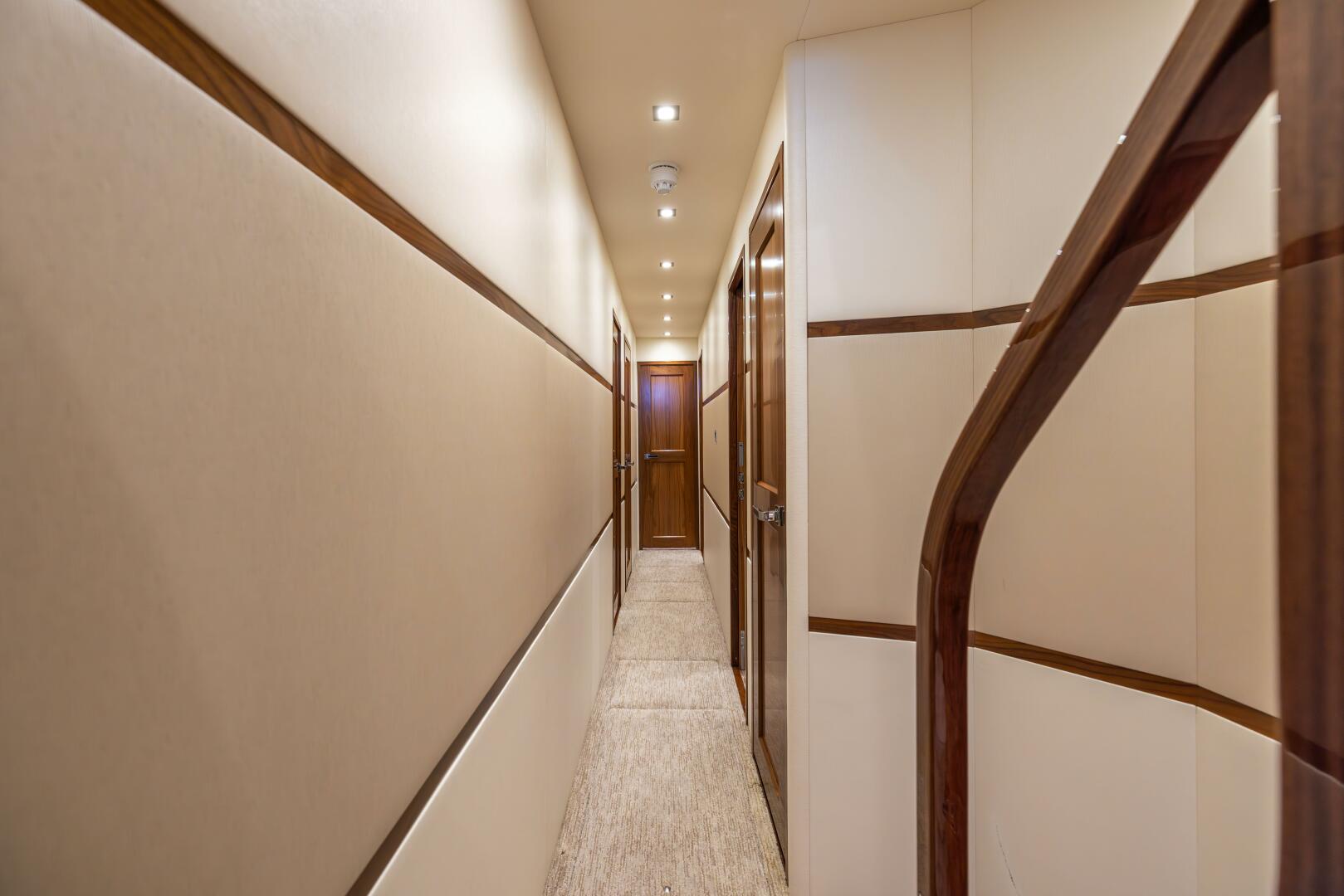 Slide: The Image of Viking 80 Convertible 2020 - 5356943