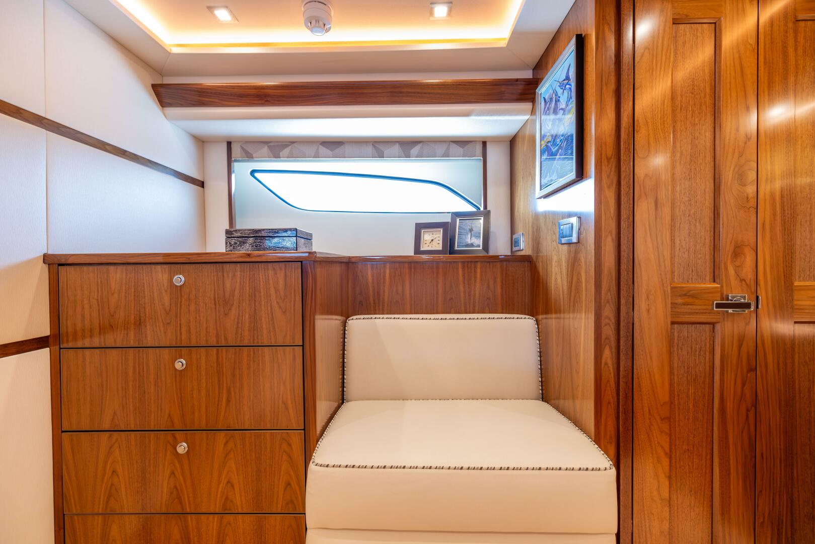 Slide: The Image of Viking 80 Convertible 2020 - 5356947