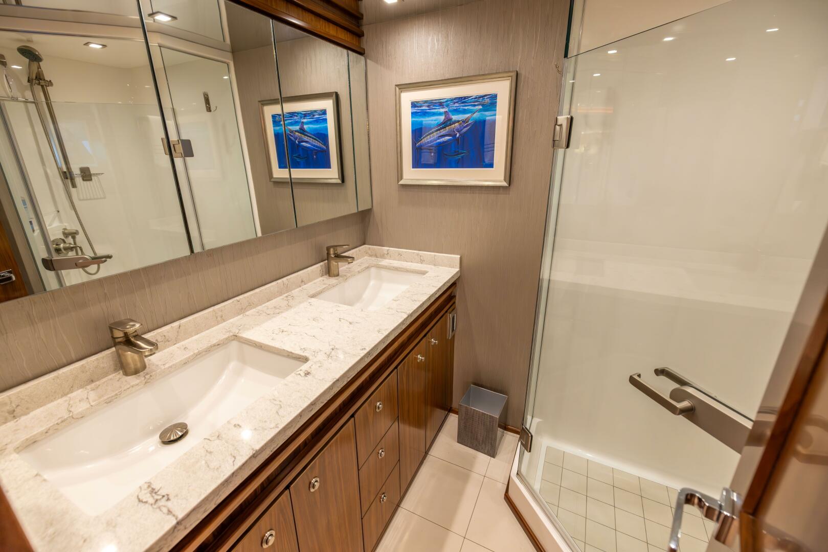 Slide: The Image of Viking 80 Convertible 2020 - 5356948