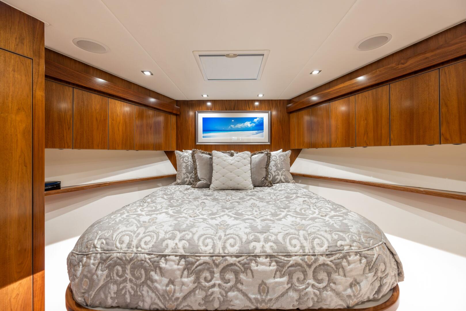 Slide: The Image of Viking 80 Convertible 2020 - 5357054