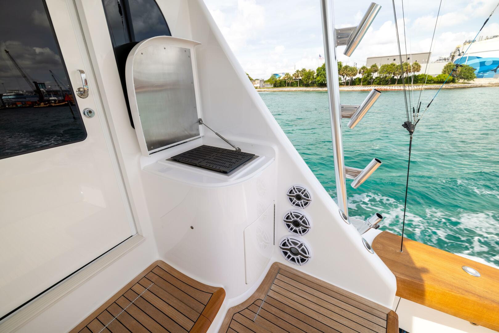 Slide: The Image of Viking 80 Convertible 2020 - 5357068