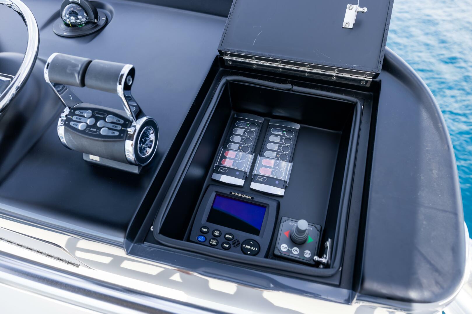 Slide: The Image of Viking 80 Convertible 2020 - 5357086