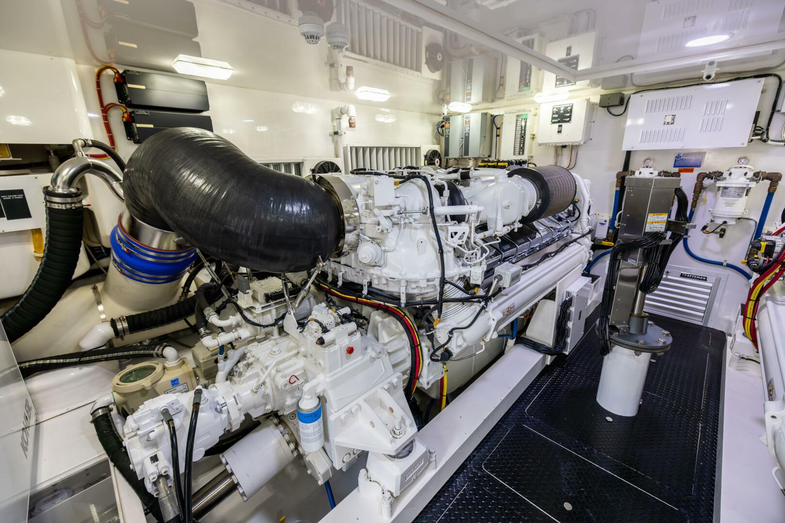 Slide: The Image of Viking 80 Convertible 2020 - 5357104