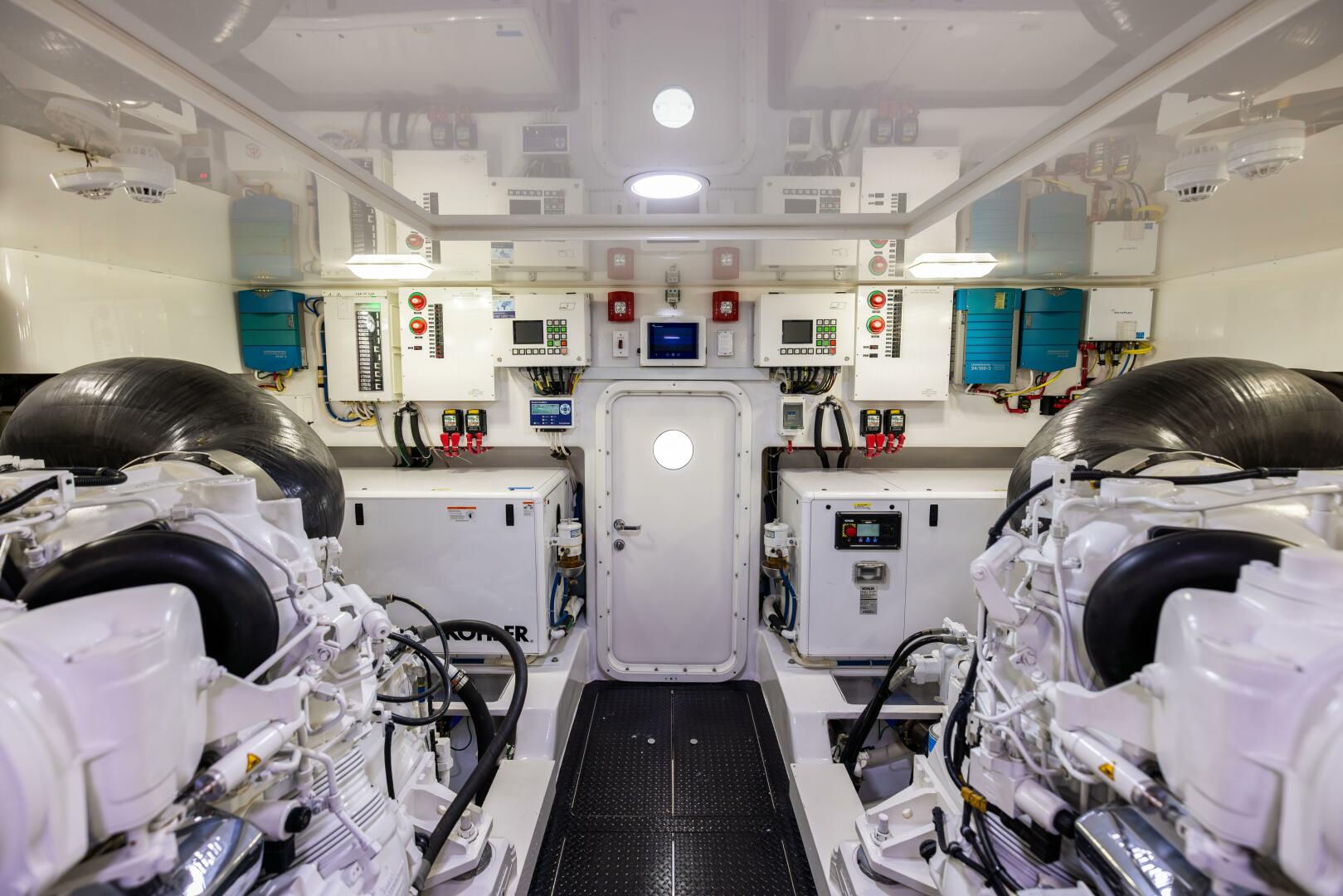 Slide: The Image of Viking 80 Convertible 2020 - 5357107