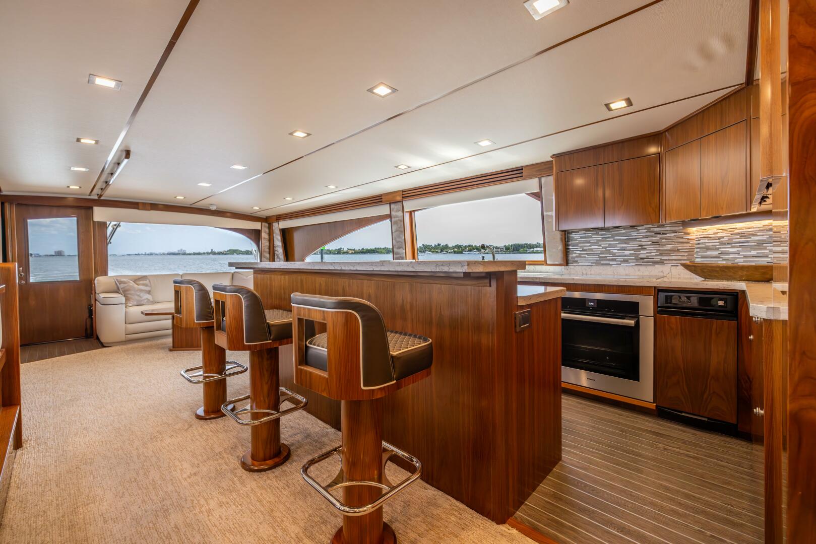 Slide: The Image of Viking 80 Convertible 2020 - 5356939