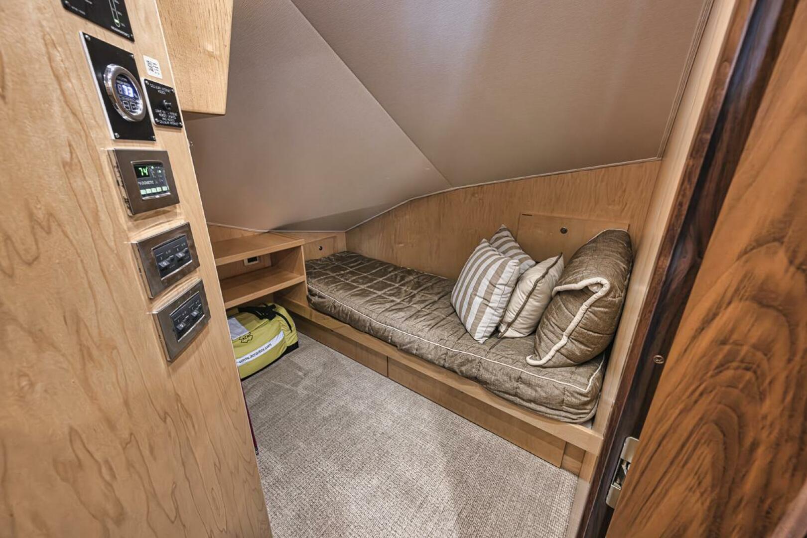 Slide: The Image of 2021 Viking 80 Convertible Lucky Wave - 5143578