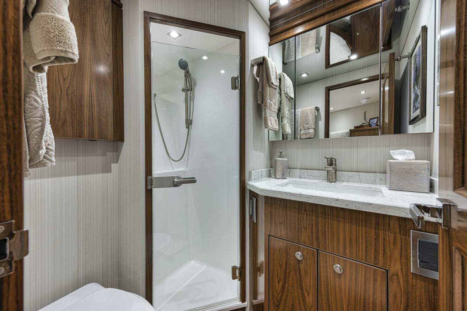 Slide: The Image of Head 2021 Viking 80 Convertible Lucky Wave - 5143594