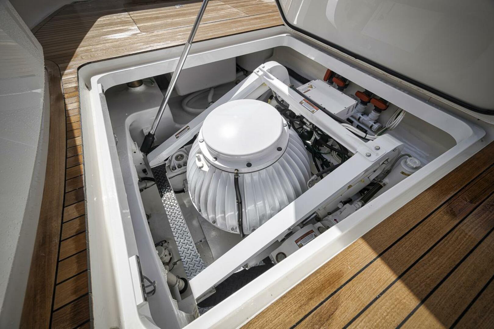 Slide: The Image of Cockpit 2021 Viking 80 Convertible Lucky Wave - 5143621