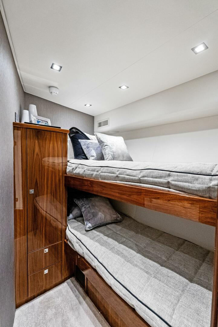 Slide: The Image of 2022 Viking 80 Convertible  - 5173763