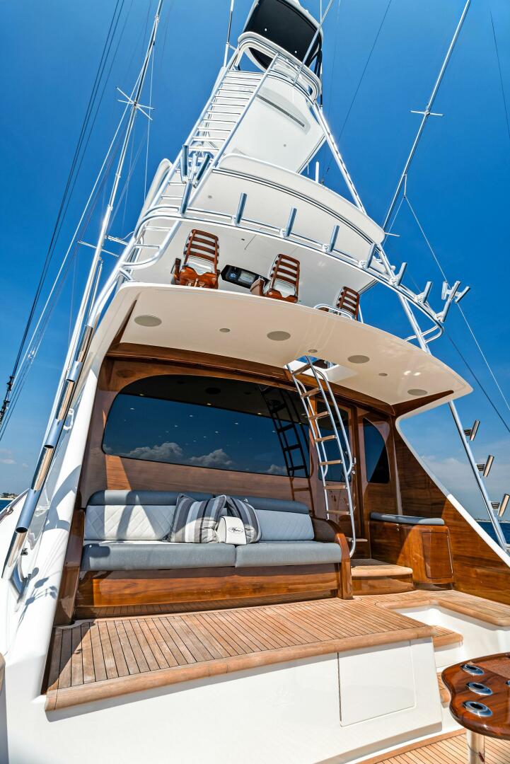 Slide: The Image of 2022 Viking 80 Convertible  - 5173803