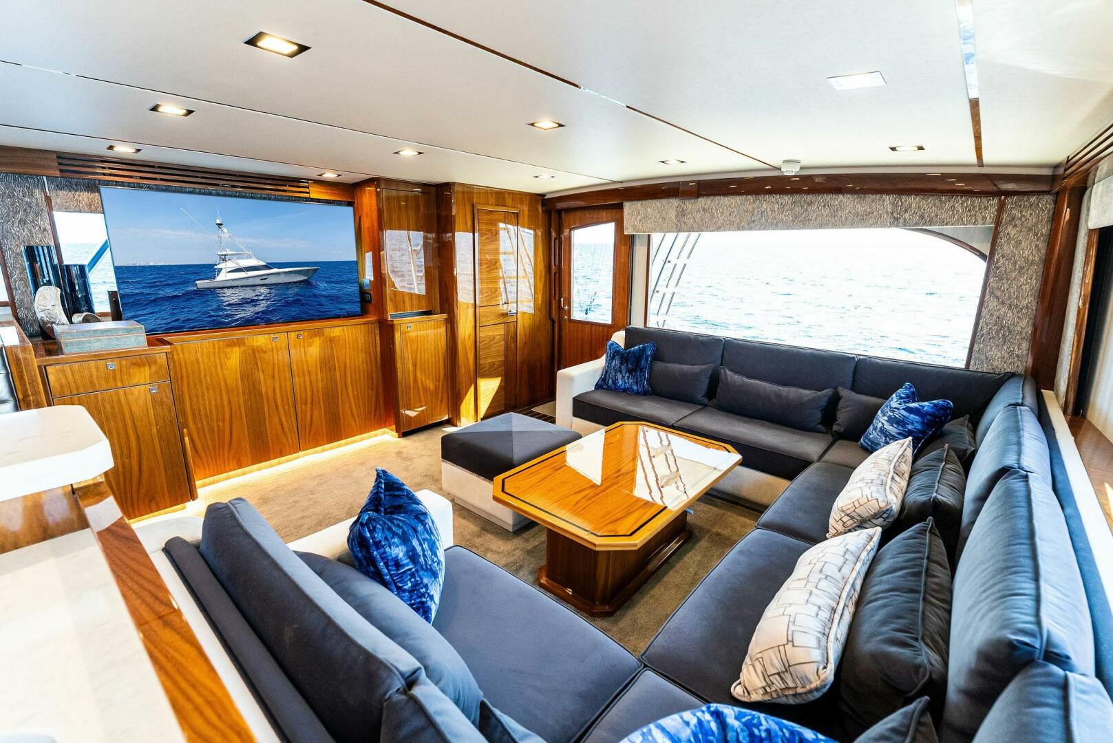 Slide: The Image of 2022 Viking 80 Convertible - 5173739