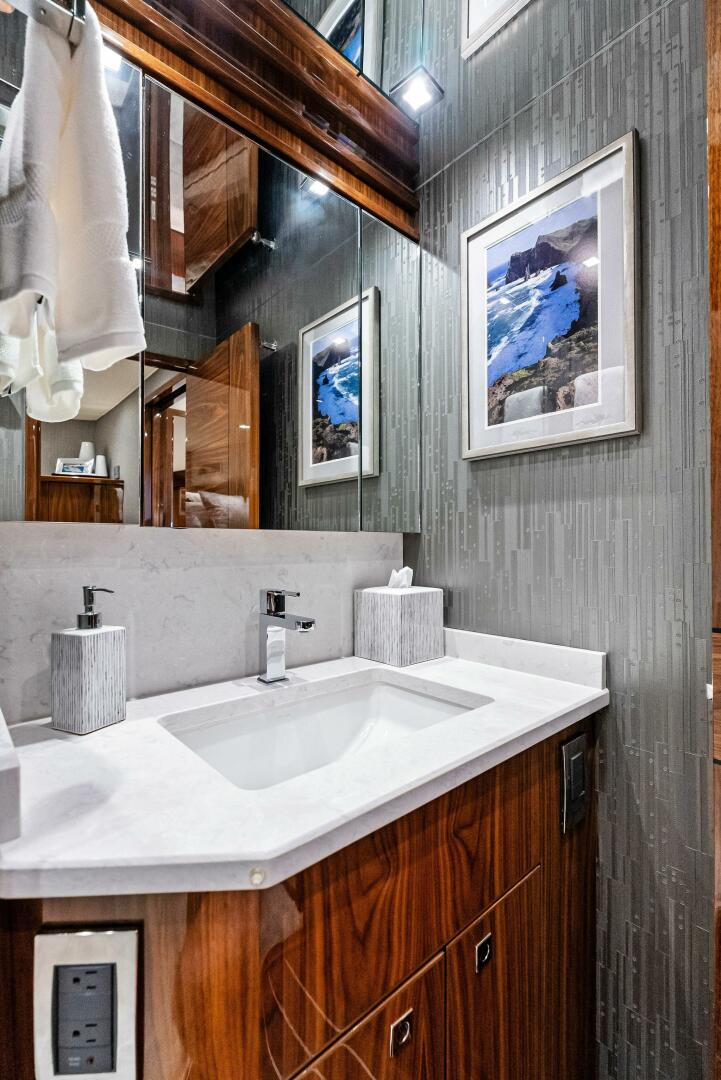 Slide: The Image of 2022 Viking 80 Convertible - 5173762