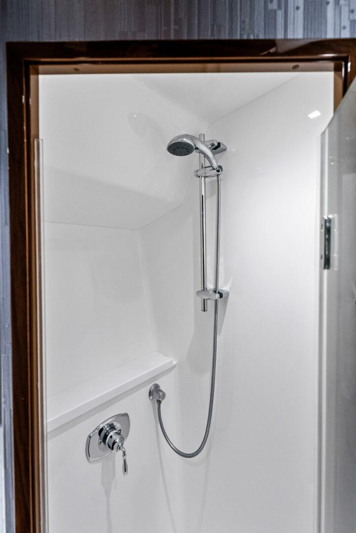 Slide: The Image of 2022 Viking 80 Convertible - 5173809