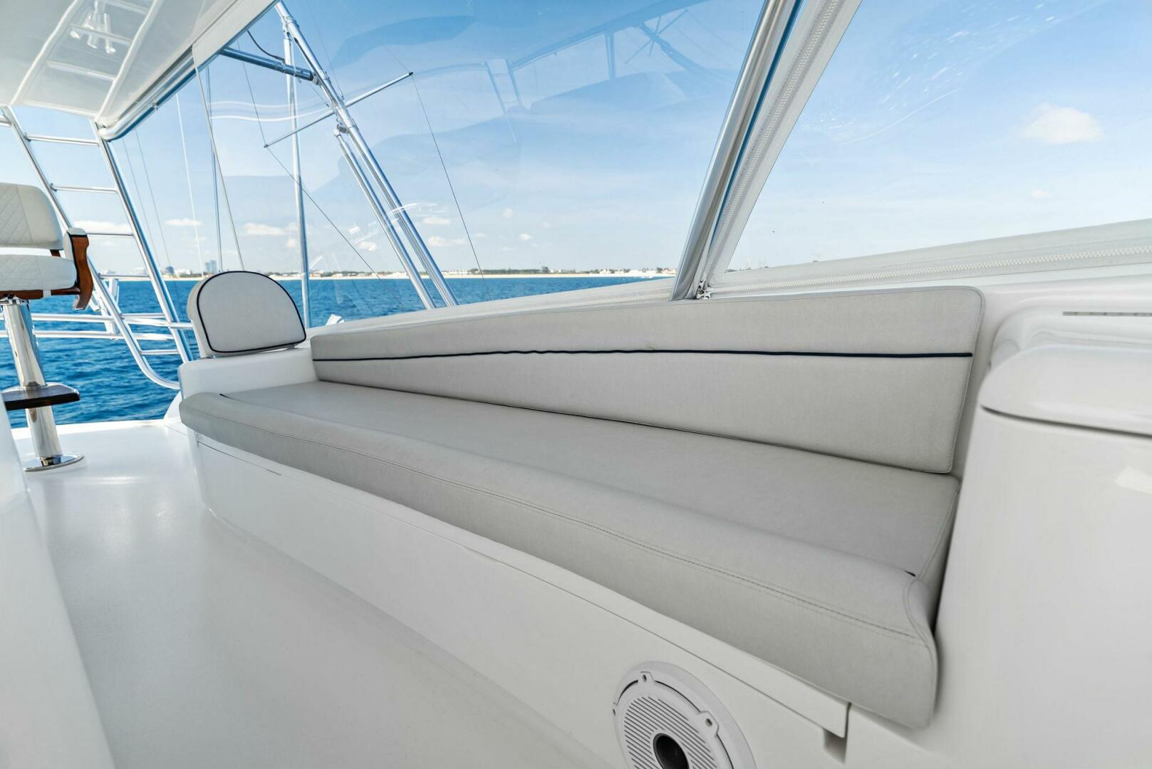 Slide: The Image of 2022 Viking 80 Convertible  - 5173782