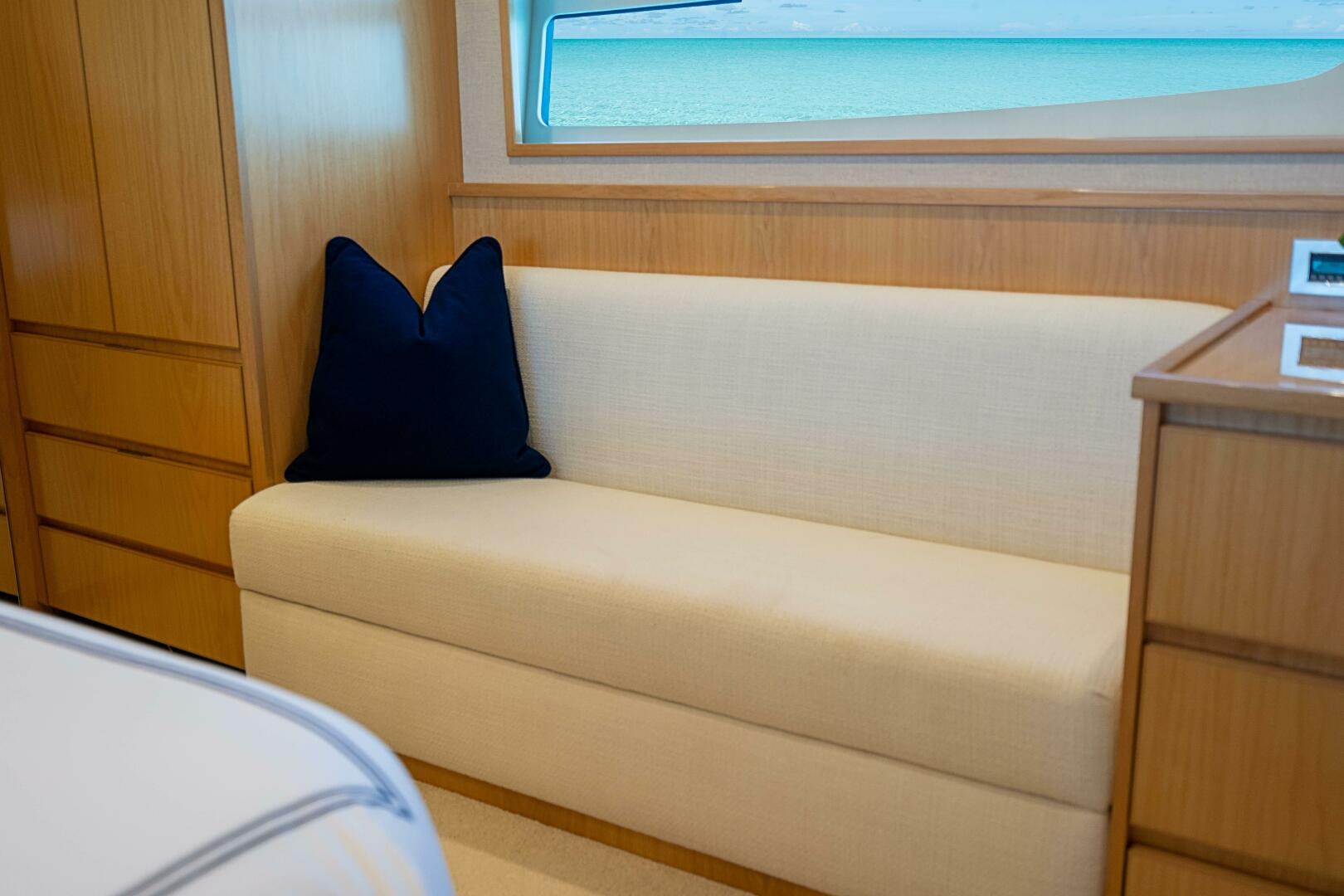 Slide: The Image of Viking 82 Cockpit 2017 - 3976002