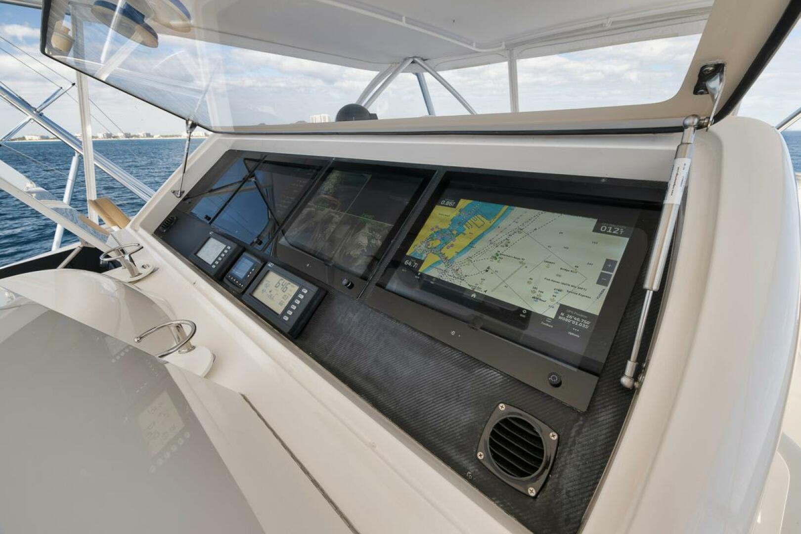 Slide: The Image of 2010 Viking 82 Convertible SWEETUMS Helm - 4757480