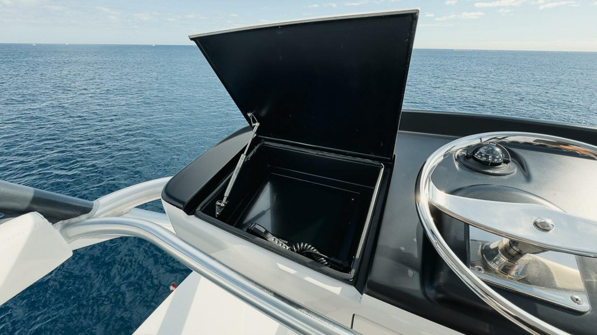 Slide: The Image of 2010 Viking 82 Convertible SWEETUMS Tower Controls - 4757411