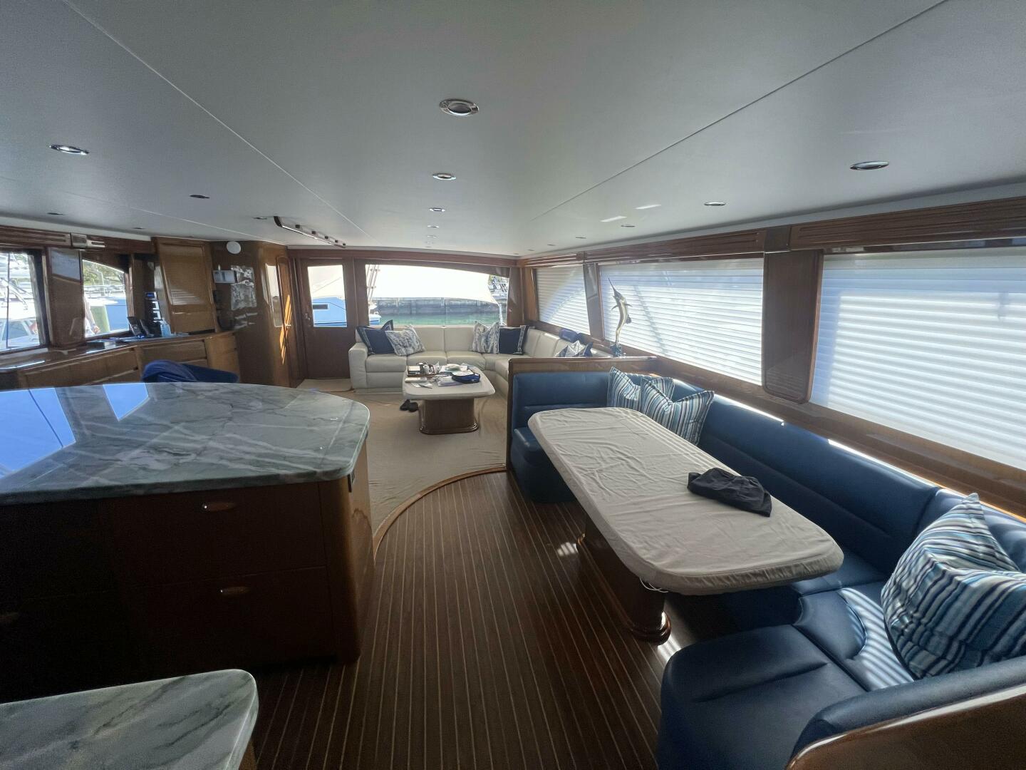 Slide: The Image of 2010 Viking 82 Convertible SWEETUMS Salon - 4855664