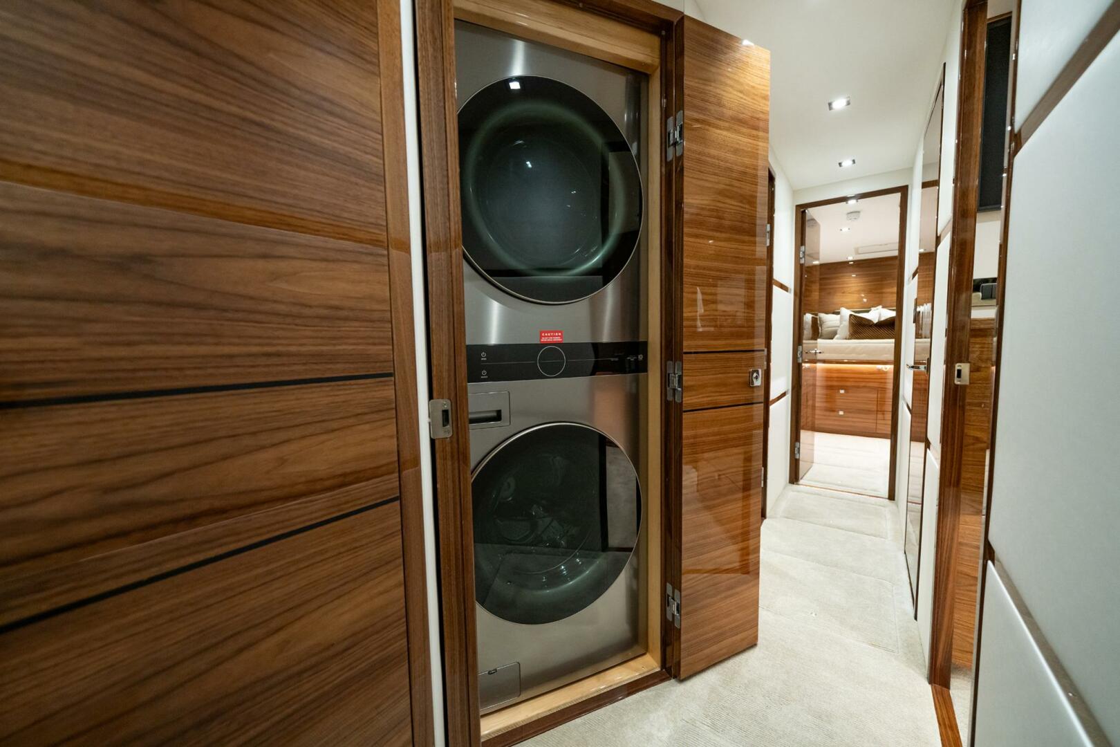Slide: The Image of Viking 82 Convertible 2026 - 4545984