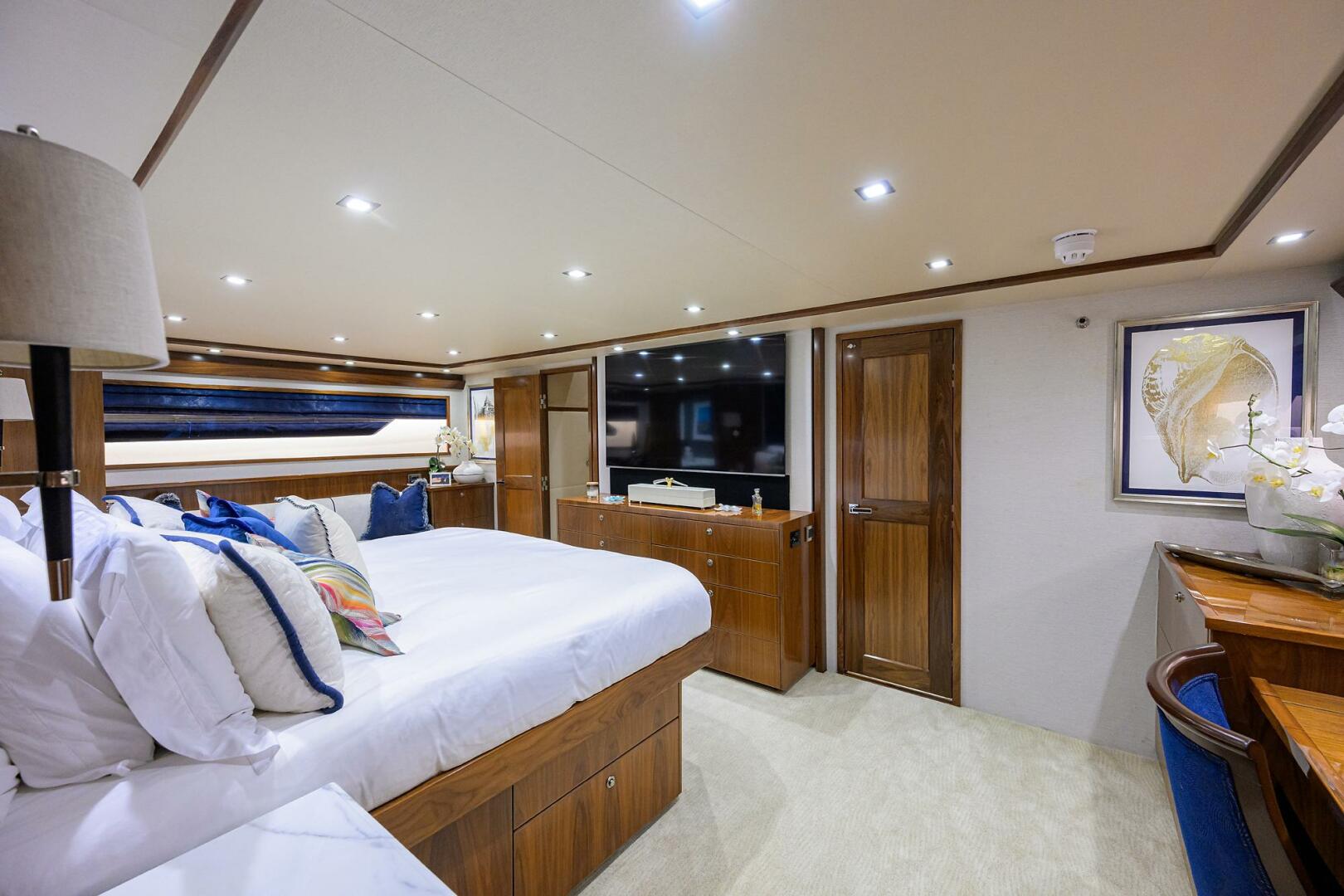 Slide: The Image of Master Stateroom - 4890144