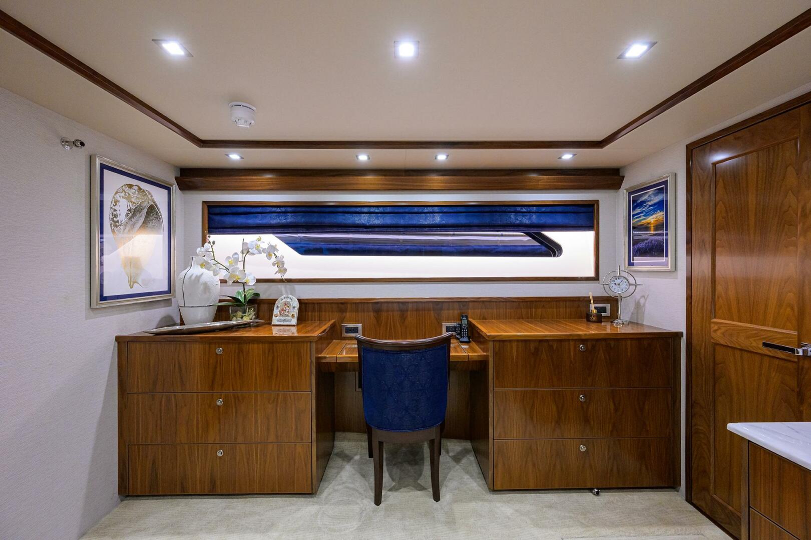 Slide: The Image of Master Stateroom - 4890146