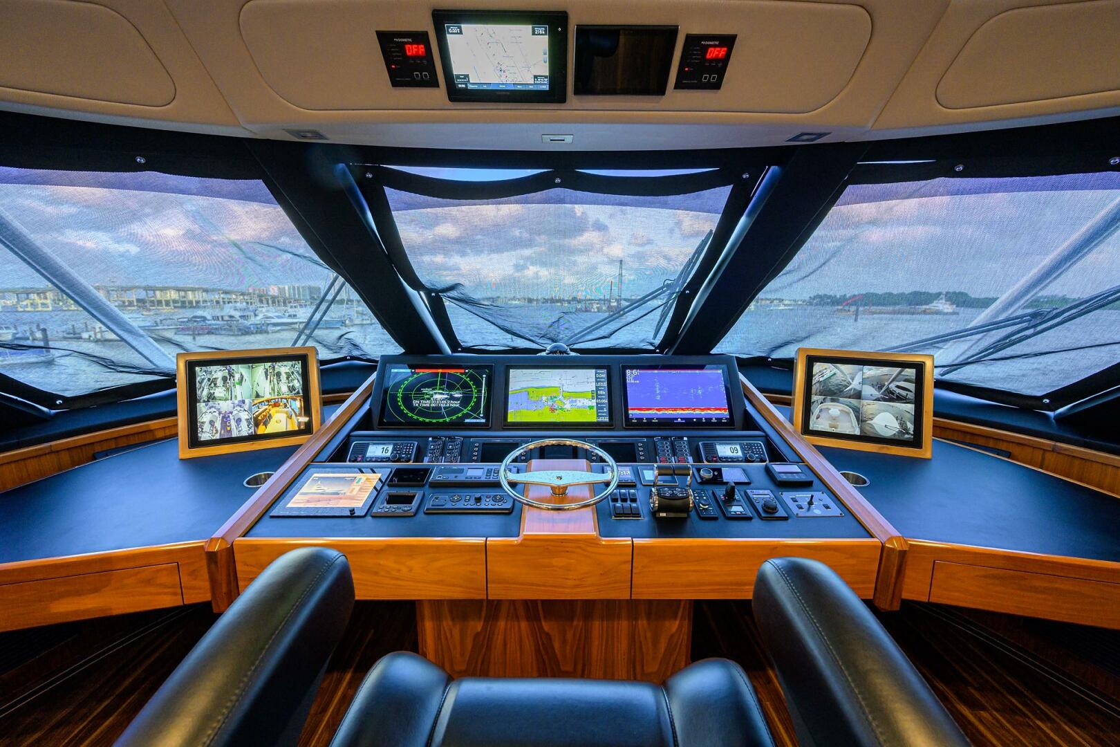 Slide: The Image of Enclosed Flybridge - 4890274