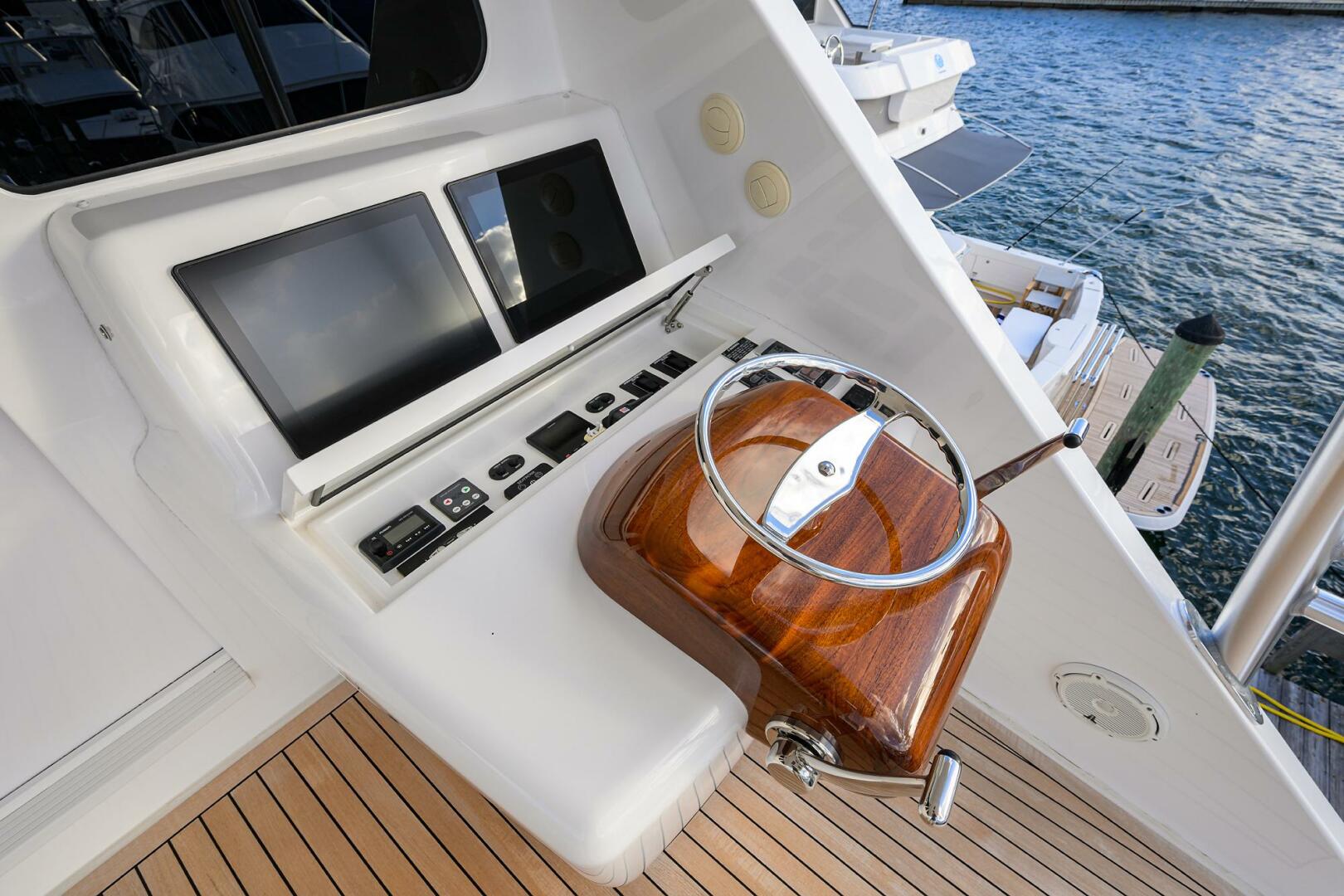 Slide: The Image of Enclosed Flybridge Aft Deck - 4890276