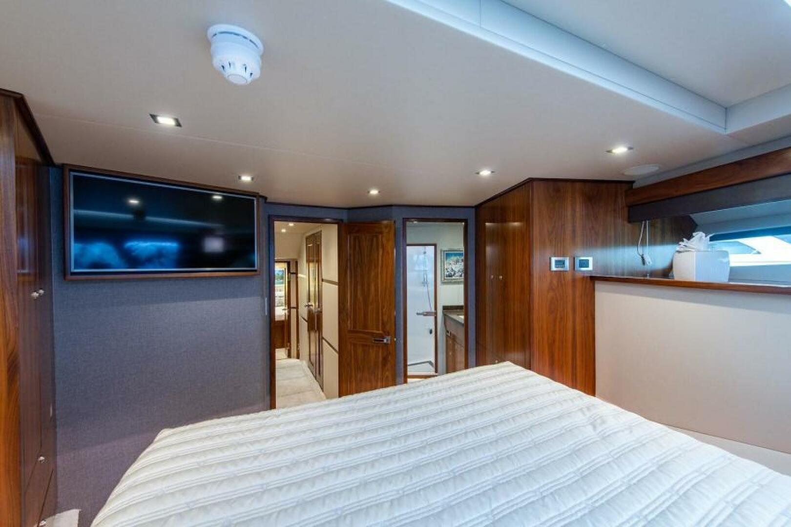 Slide: The Image of Forward VIP Looking Aft - 4558994
