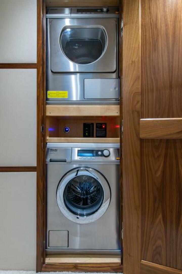 Slide: The Image of Forward Companionway Laundry - 4558990